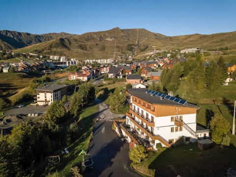 Hôtel Restaurant Le Grand Truc - soirée étape montagne ski randonnée séjour au calme Sybelles SAVOIE