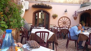 Trattoria - Pizzeria "IL VICOLO"