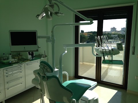 Studio Dentistico Fontana-Sbiancamento Cura Dentale, Chirurgia Estetica Orale