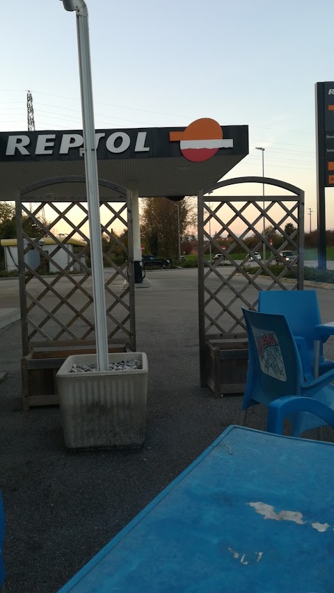 Stazione di Servizio Repsol