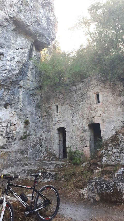 Parco Archeologico e Naturale di Santa Maria di Agnano