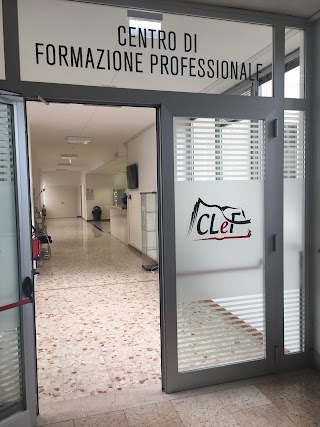 Clef - Scuola di Estetica - Tatuaggio - Acconciatura