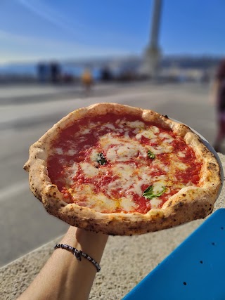 Gino Sorbillo Lievito Madre al Mare