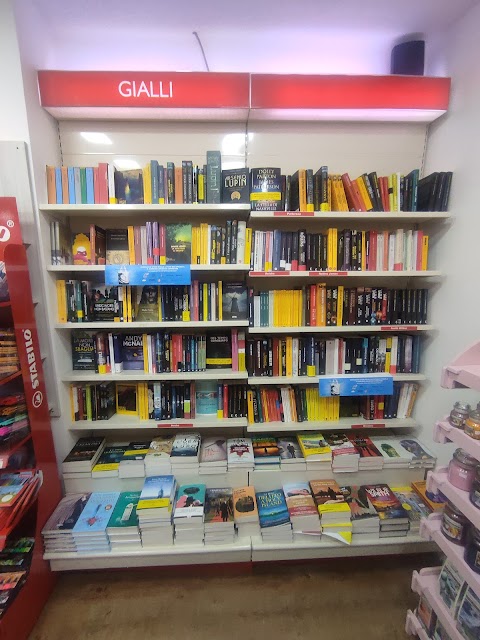 Mondadori Bookstore