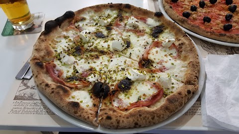 Wood pizzeria-caffetteria