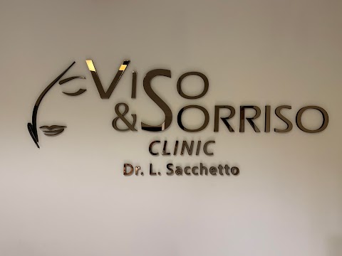 Studio Dentistico - Viso e Sorriso Clinic - Dr. Luca Sacchetto