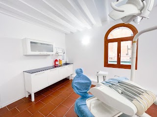 Bellussi Dentista Venezia - Dott. Dario Bellussi