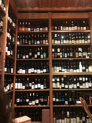 L’Angolo Divino Enoteca Vineria