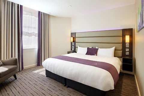 Premier Inn Basingstoke West (Churchill Way) hotel