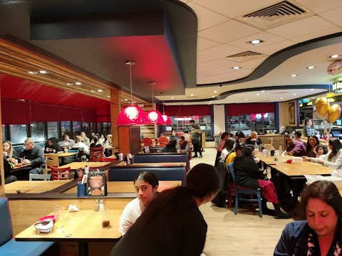 Pizza Hut Restaurants