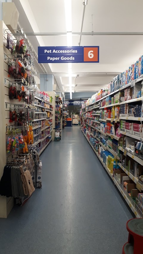 B&M Store