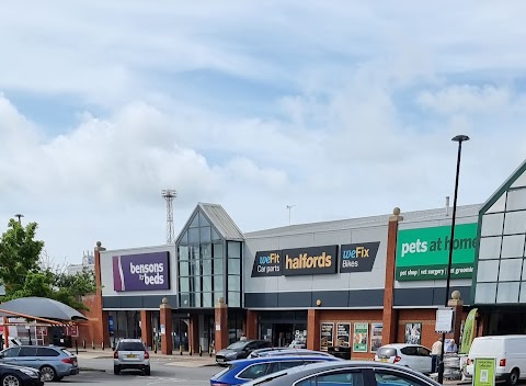 Halfords - Crewe