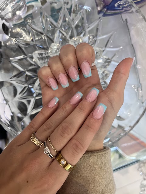 Luxury Nails & Beauty