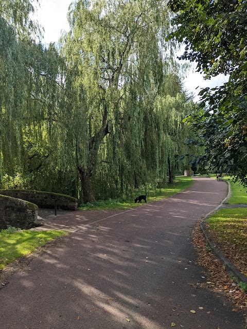 Cadzow Glen Gates