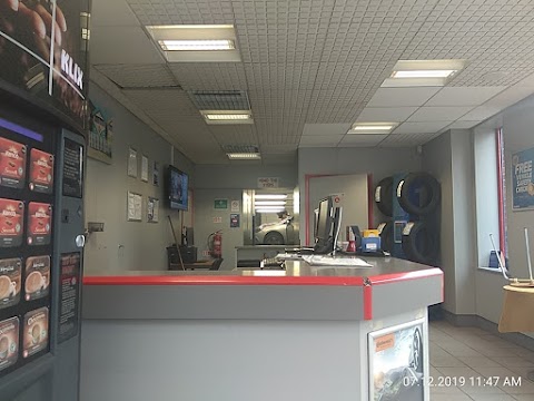 Kwik Fit - London - Fulham