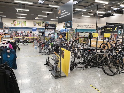 Halfords - Macclesfield