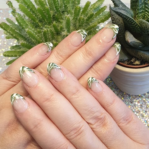 Van's Nails and Beauty