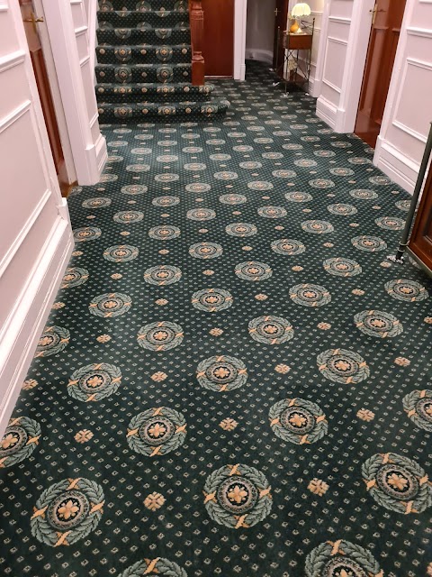 Carpet + Commercial Cleaning Glasgow