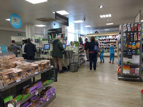 Waitrose & Partners Hampton