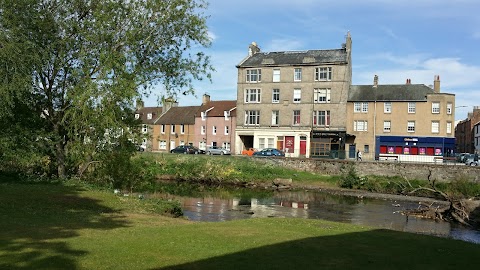 Auld Brig Tavern