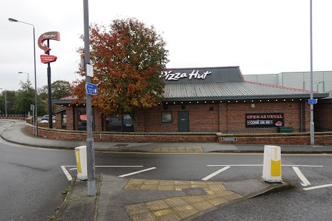 Pizza Hut Restaurants