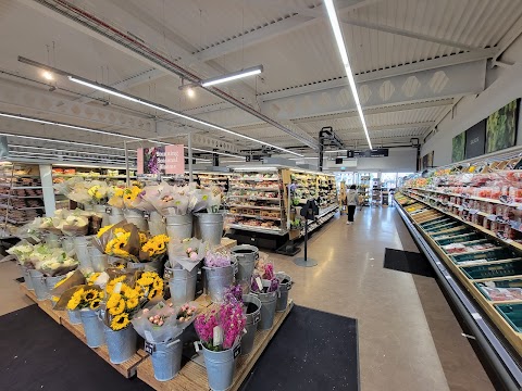 M&S Foodhall