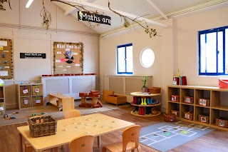 Magic Roundabout Nursery Walthamstow - Day Nursery and Preschool (3 months to 5 years)