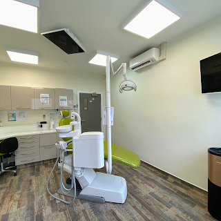 Dentique Specialist Centre