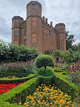 Kenilworth Castle and Elizabethan Garden