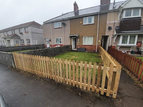 R & S Fencing & Property Maintenance