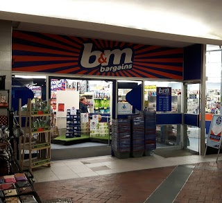 B&M Store