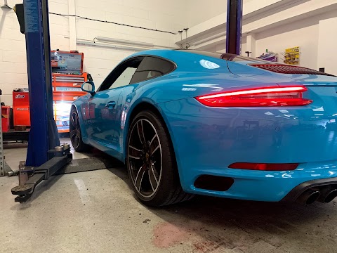DW Performance - Porsche Specialist - Servicing, Repairs And Upgrades