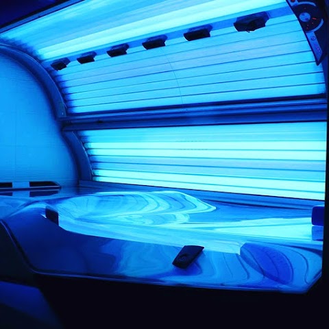 Indulgence Unisex Salon Hair Beauty Nails Sunbeds