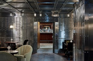 The Vault Bar & Lounge