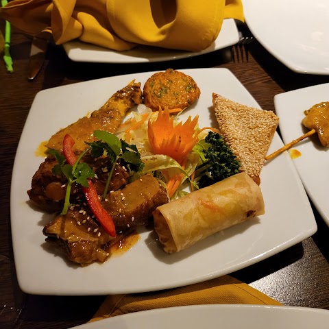 Thai Paragon restaurant & bar