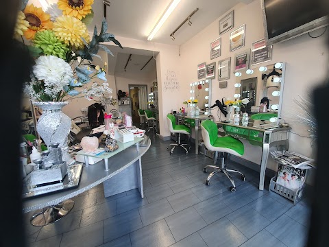 Need a Hair Makeover Hair Extensions & Hairloss Specialist Award Winning Salon