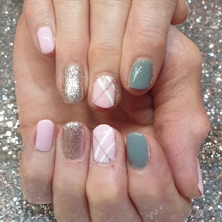 Everything Nails & Beauty By Caroline