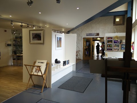 Upfront Arts Venue - Puppet Theatre - Cafe - Gallery - Music - Accommodation