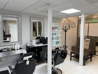 Sia Hair & Beauty BrentCross