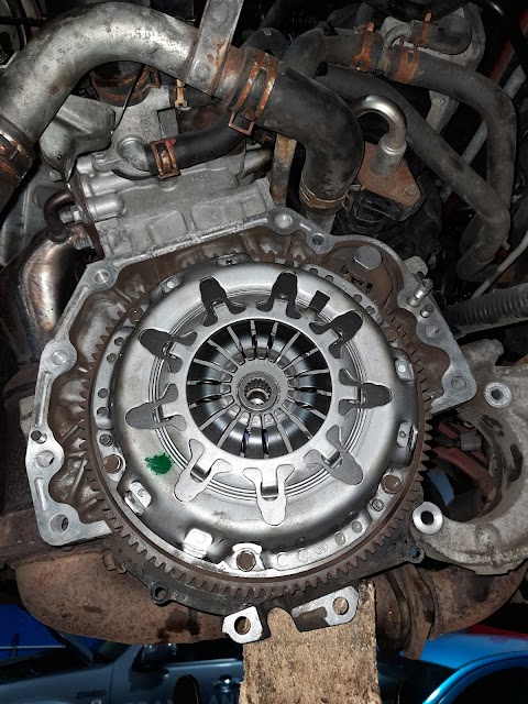 A&R Auto Repairs - Car Servicing & Auto Mechanic Clydebank