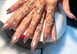 M&R Nails and Beauty