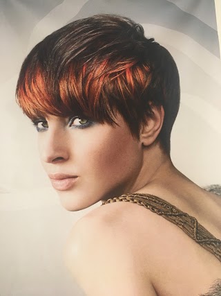 Kinks Hairdressers - Beauty Treatments Enfield