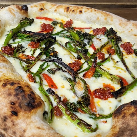 Wood Oven Pizza Neapolitan pizza