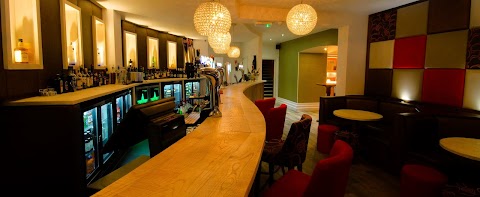 Oak Bar & Terrace