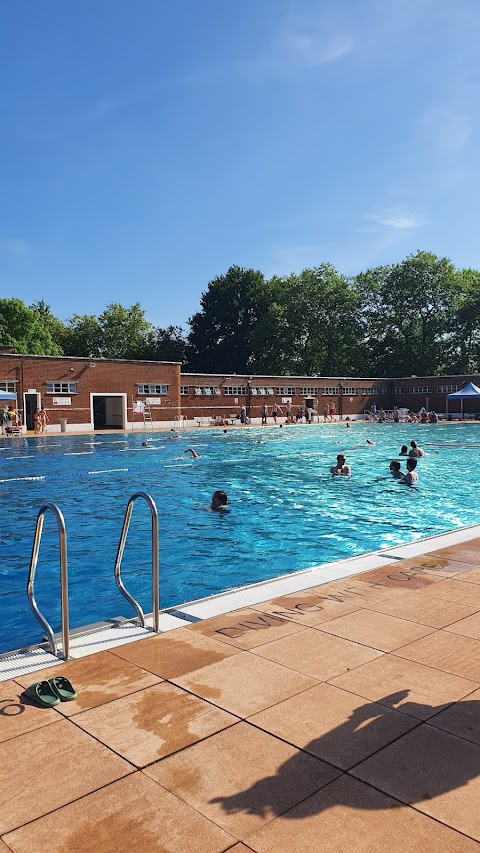 Parliament Hill Fields Lido