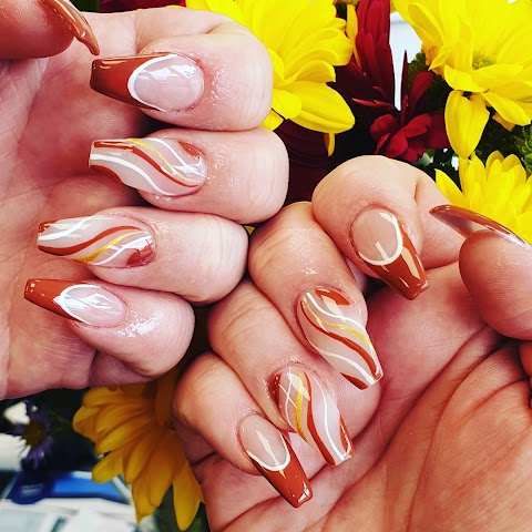 Van's Nails and Beauty