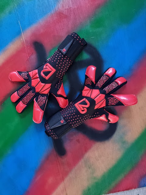 B2 GK Gloves