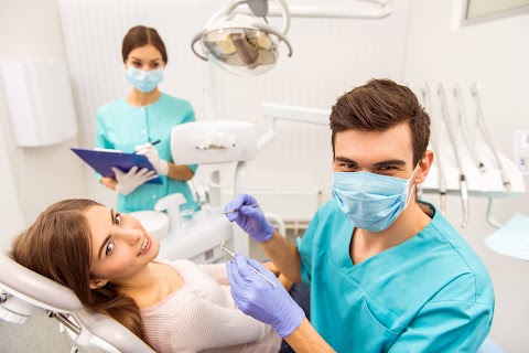 The Woolwich College, London | Dental Nursing Course | Pharmacy Courses | Online Business Courses