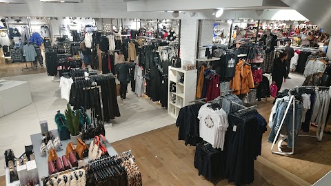 River Island