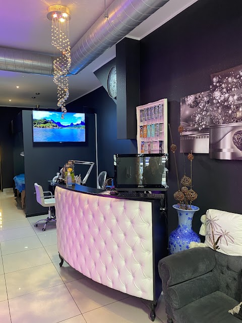 Mon Cheri Beauty Salon